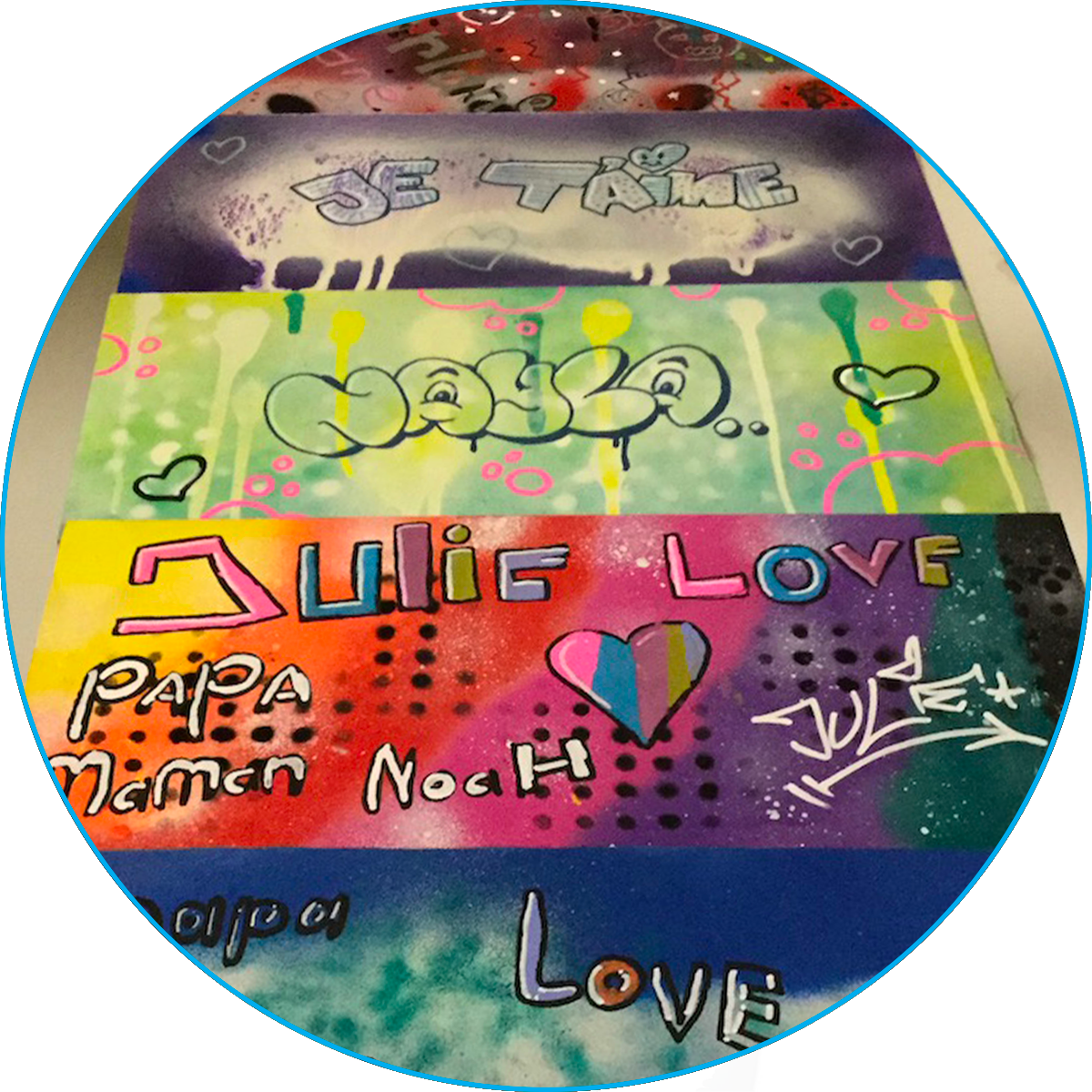 animation d'un anniversaire original, ludique et créatif avec GRAFFITIversaire avec notre atelier de customisation et décoration au spray sur une reproduction en carton rigide du mur de Berlin